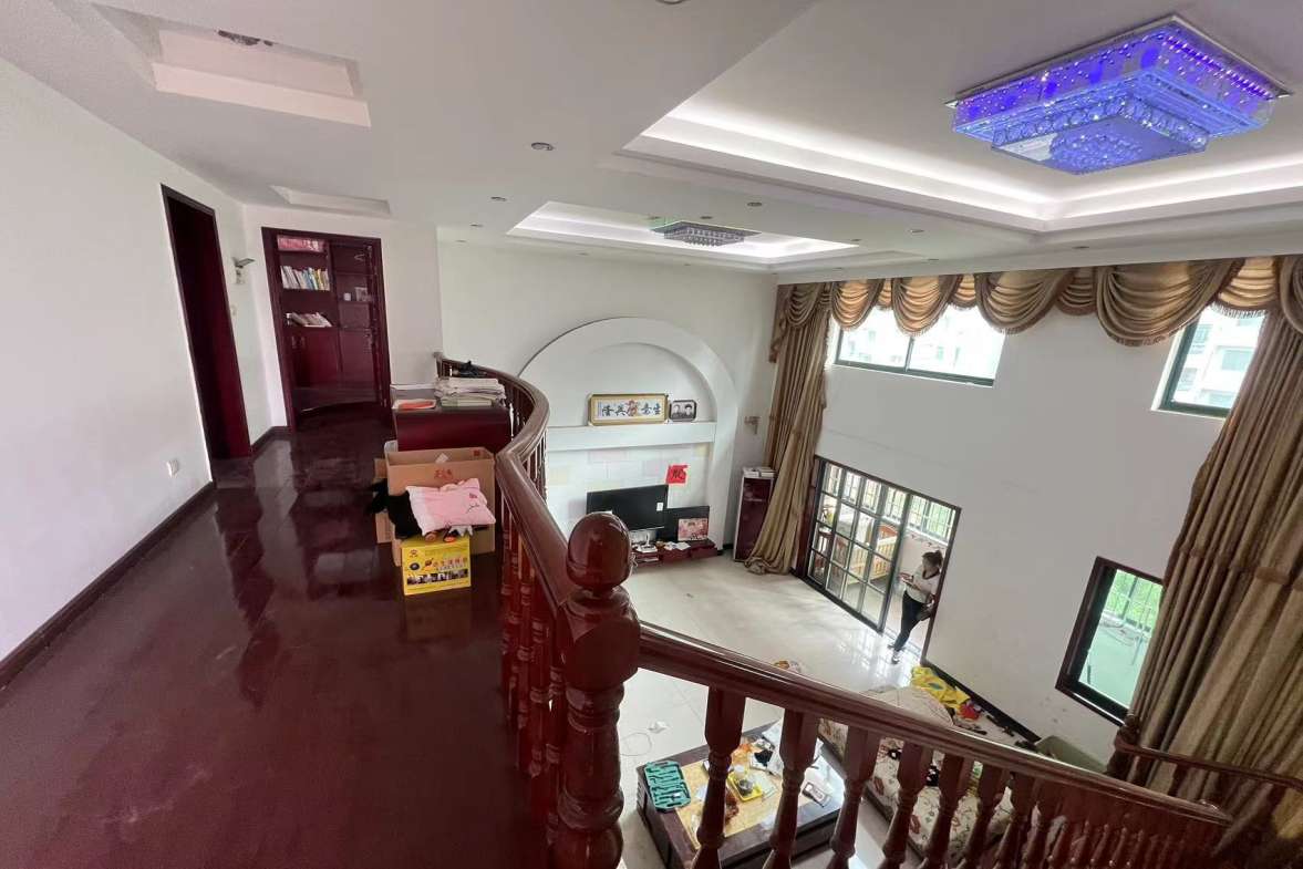 沐林美郡  5室2厅2卫   3000.00元/月户型图