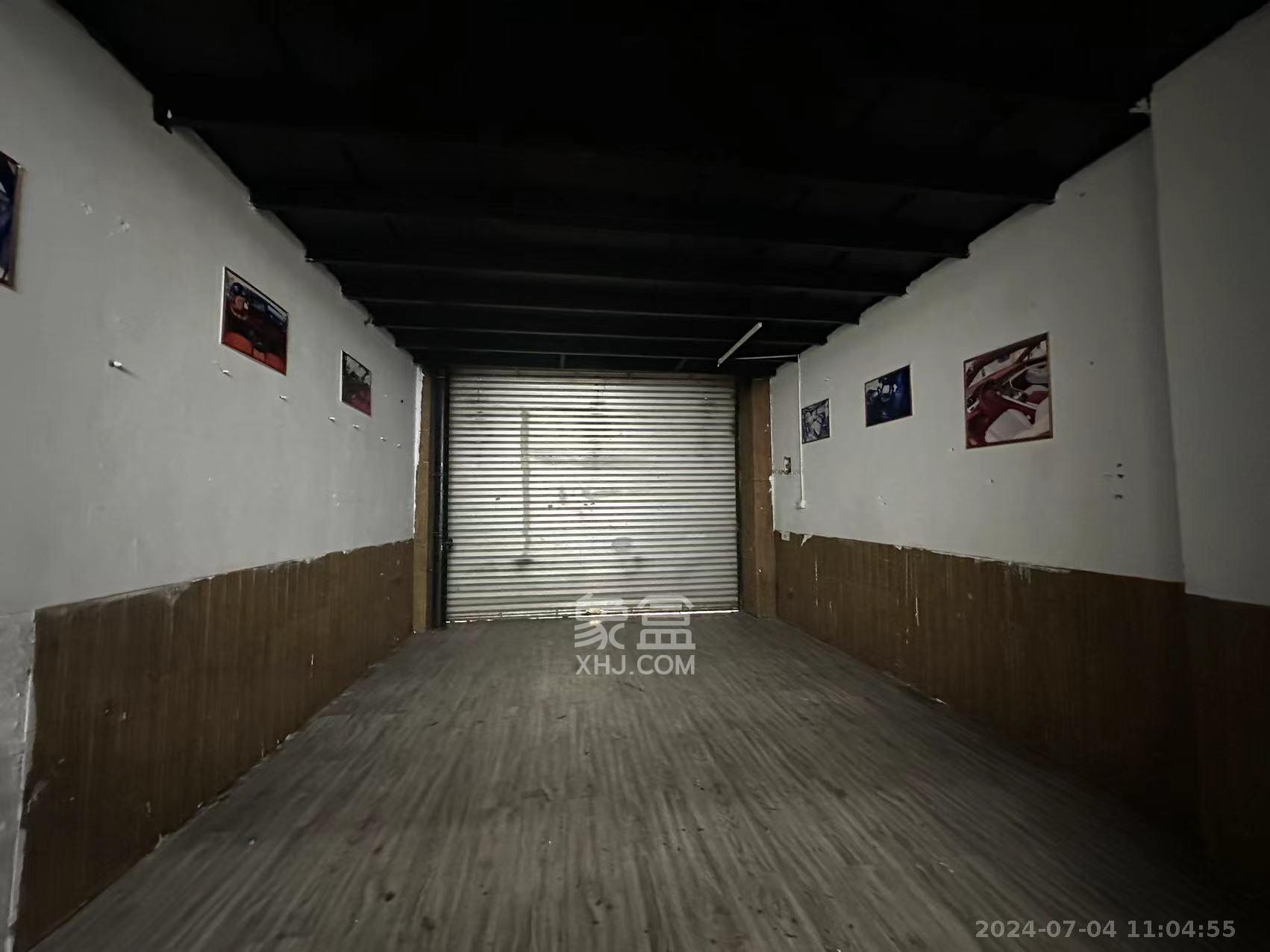 中南汽车世界   22.0㎡      5000.0元/月室内图