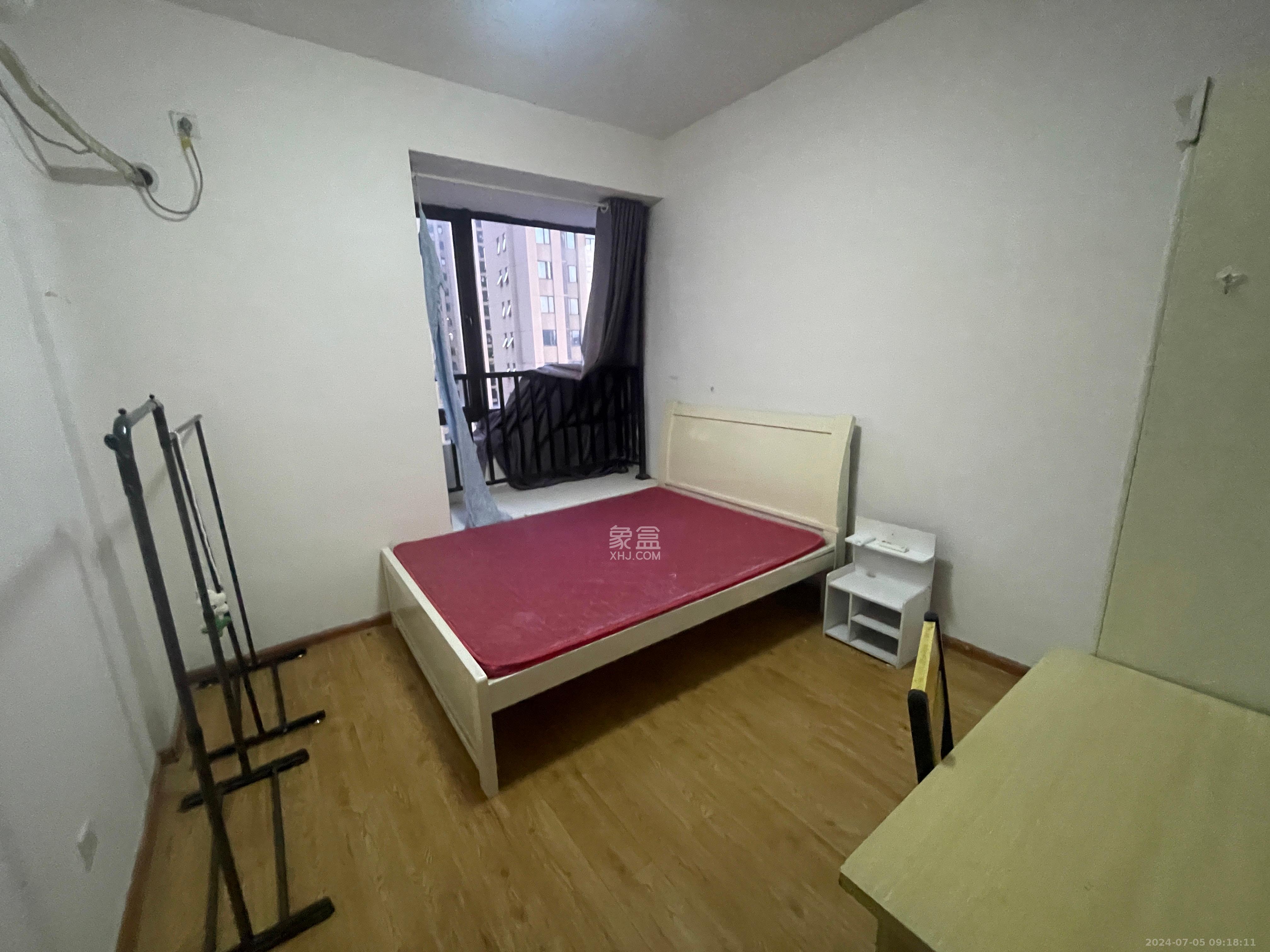 中建信和城  1室2厅1卫   2500.00元/月
