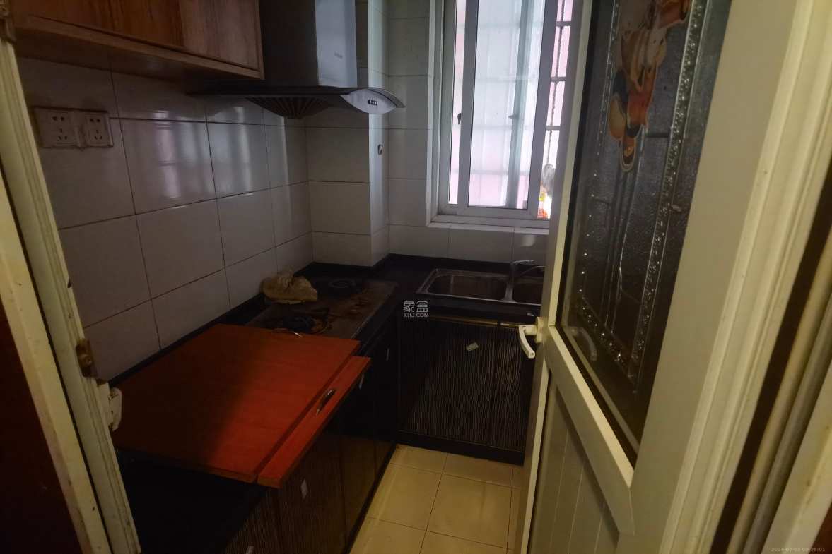 建鸿达现代公寓  2室2厅1卫   2200.00元/月室内图