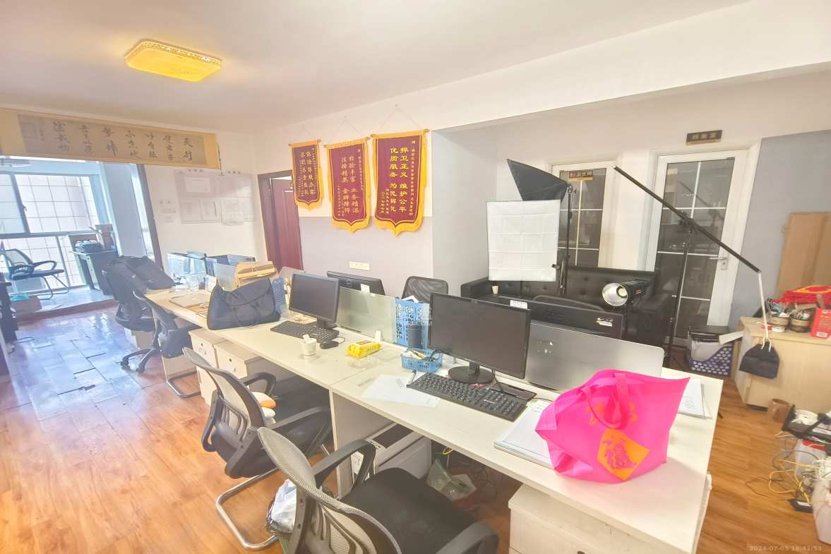 建鸿达现代公寓  1室1厅1卫   4800.00元/月室内图