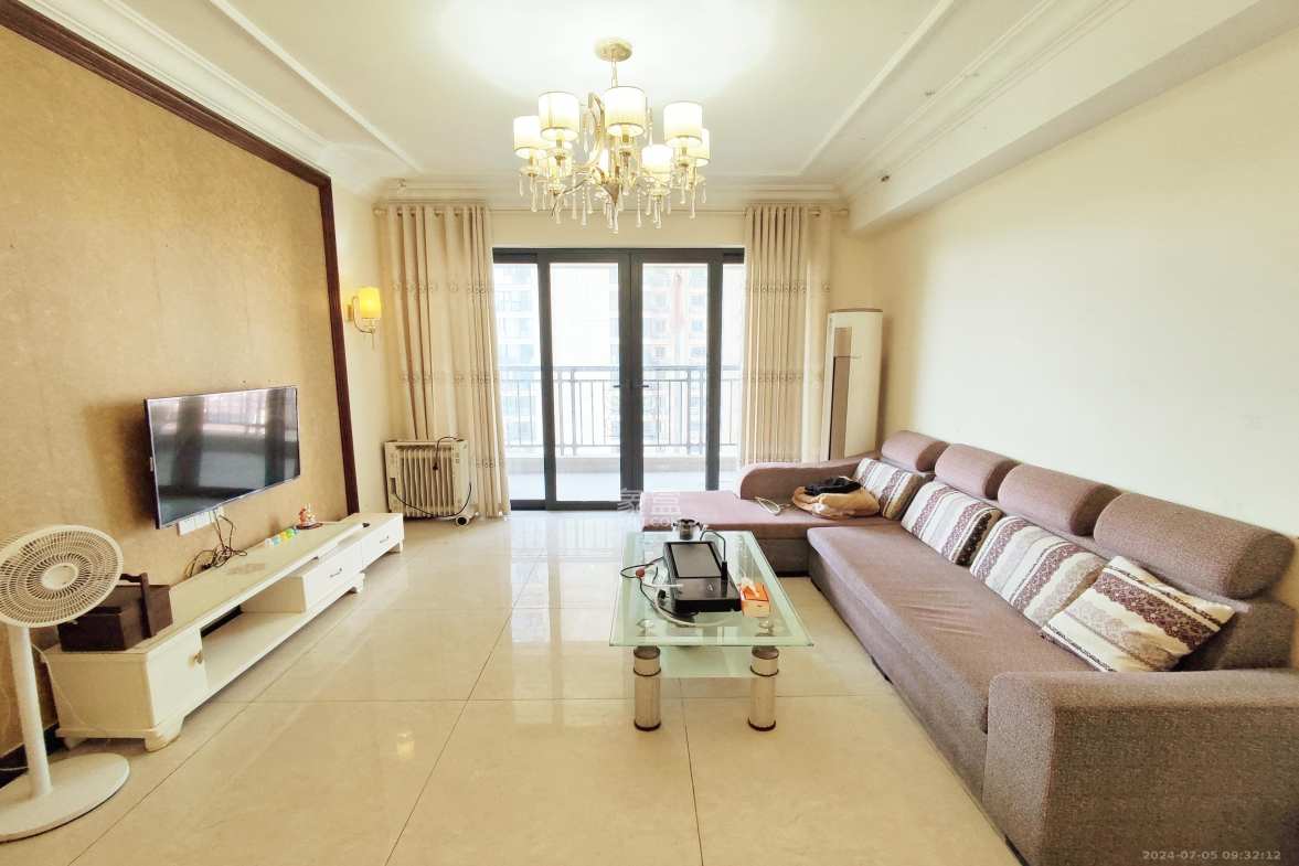 恒大御景半岛锦绣苑  3室2厅2卫    3200.0元/月 恒大御景半岛锦绣苑  3室2厅2卫    3200.0元/月室内图