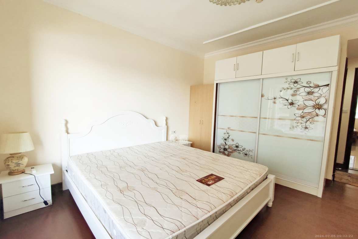 恒大御景半岛锦绣苑  3室2厅2卫    3200.0元/月 恒大御景半岛锦绣苑  3室2厅2卫    3200.0元/月室内图