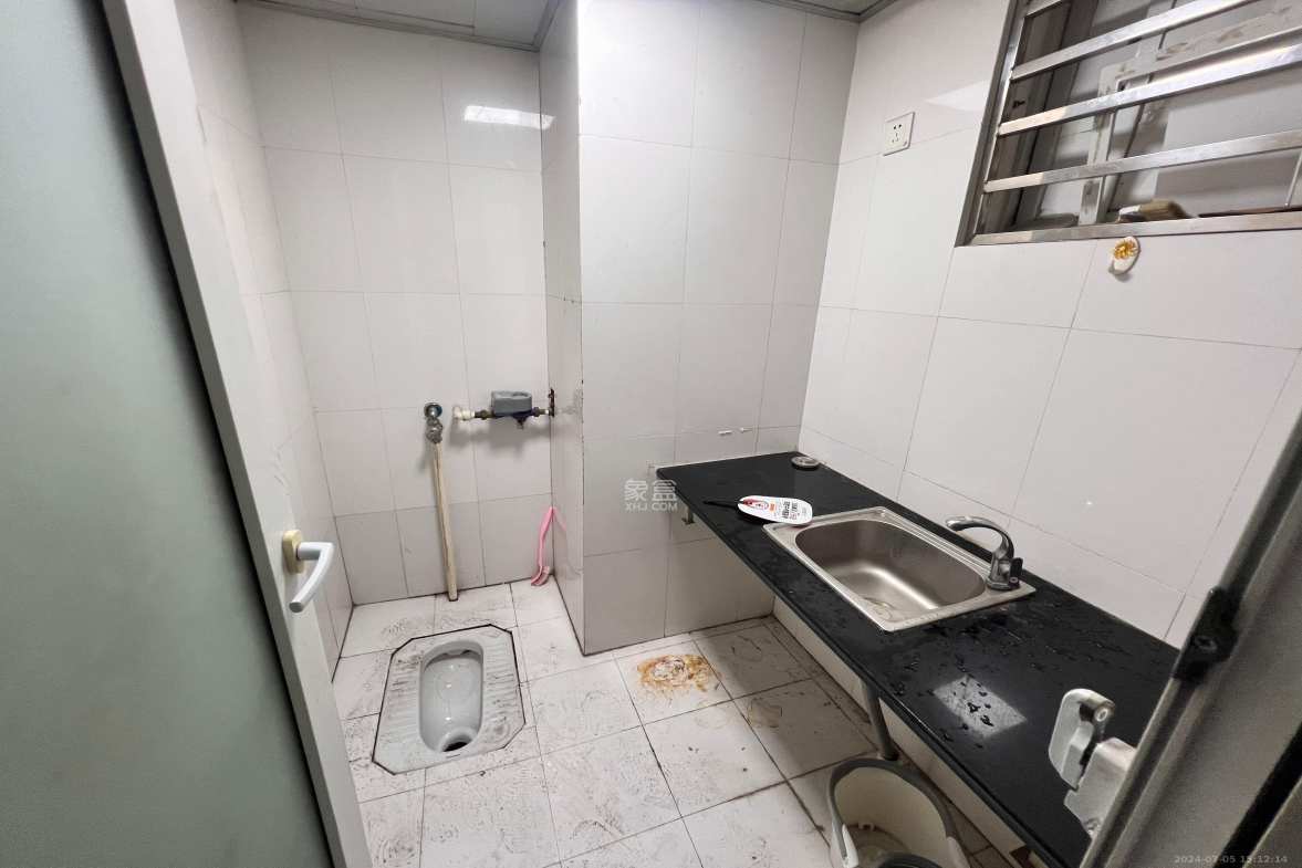 兴威名座 2室1厅1卫 2300.0元/月 兴威名座 2室1厅1卫 2300.0元/月室内图