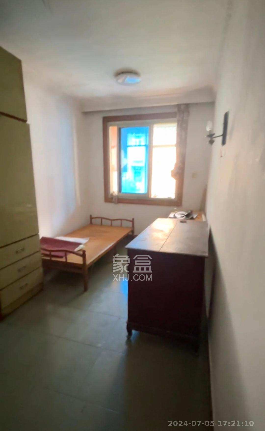 砂子塘社区  3室2厅1卫    1400.0元/月室内图1