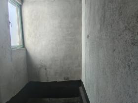 金信园林嘉园  4室2厅2卫    80.0万