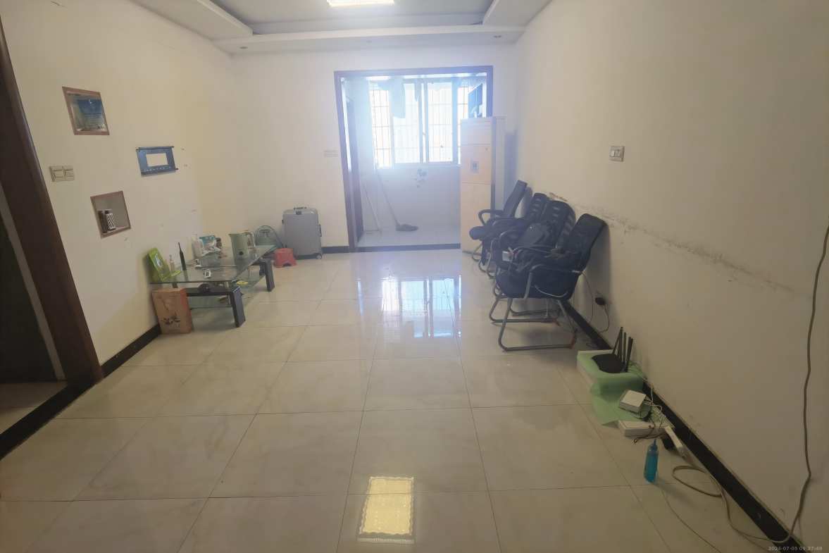 建鸿达现代公寓  2室2厅1卫   2200.00元/月室内图