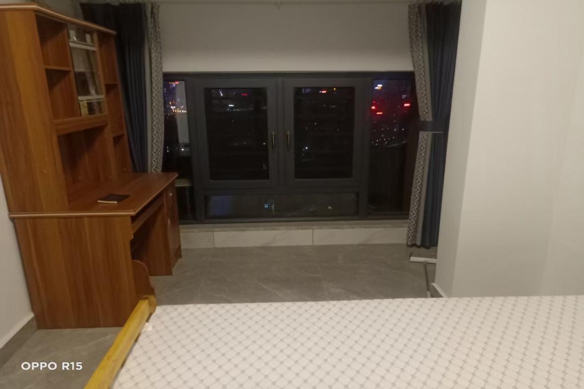 滨江名都  3室1厅1卫    1800.0元/月室内图