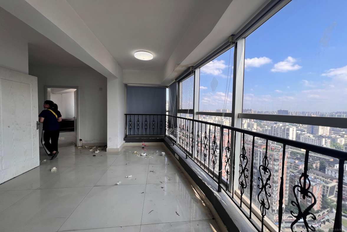 兴威名座 2室1厅1卫 2300.0元/月 兴威名座 2室1厅1卫 2300.0元/月室内图