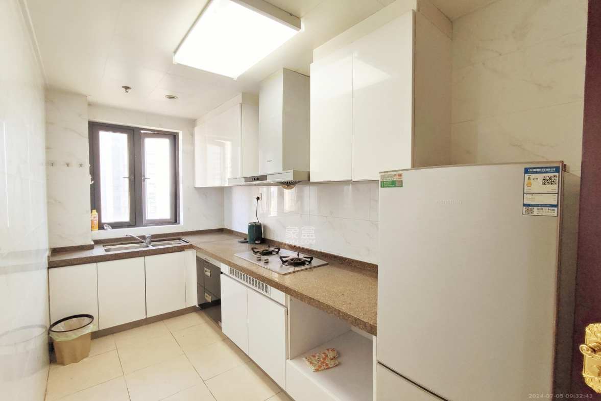 恒大御景半岛锦绣苑  3室2厅2卫    3200.0元/月 恒大御景半岛锦绣苑  3室2厅2卫    3200.0元/月室内图