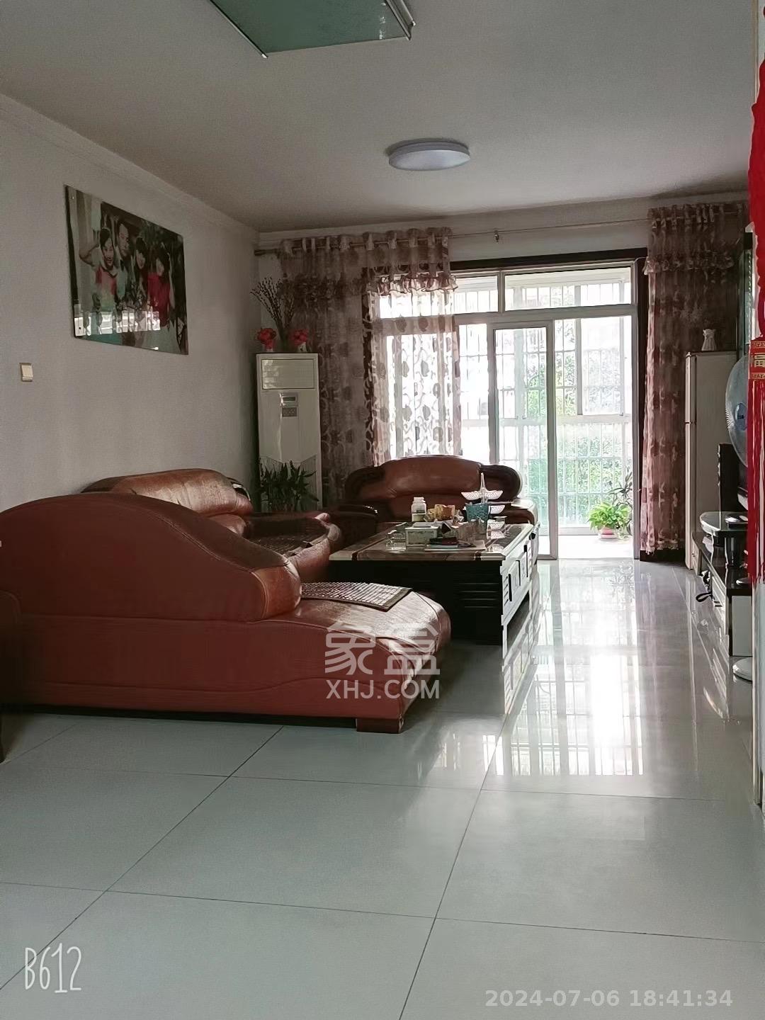 圣力华苑  3室2厅2卫    2000.0元/月