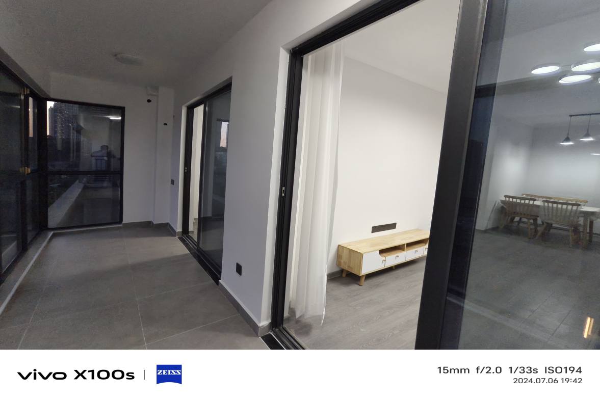 卓越伊景苑 3室2厅2卫 2800.0元/月 卓越伊景苑 3室2厅2卫 2800.0元/月户型图