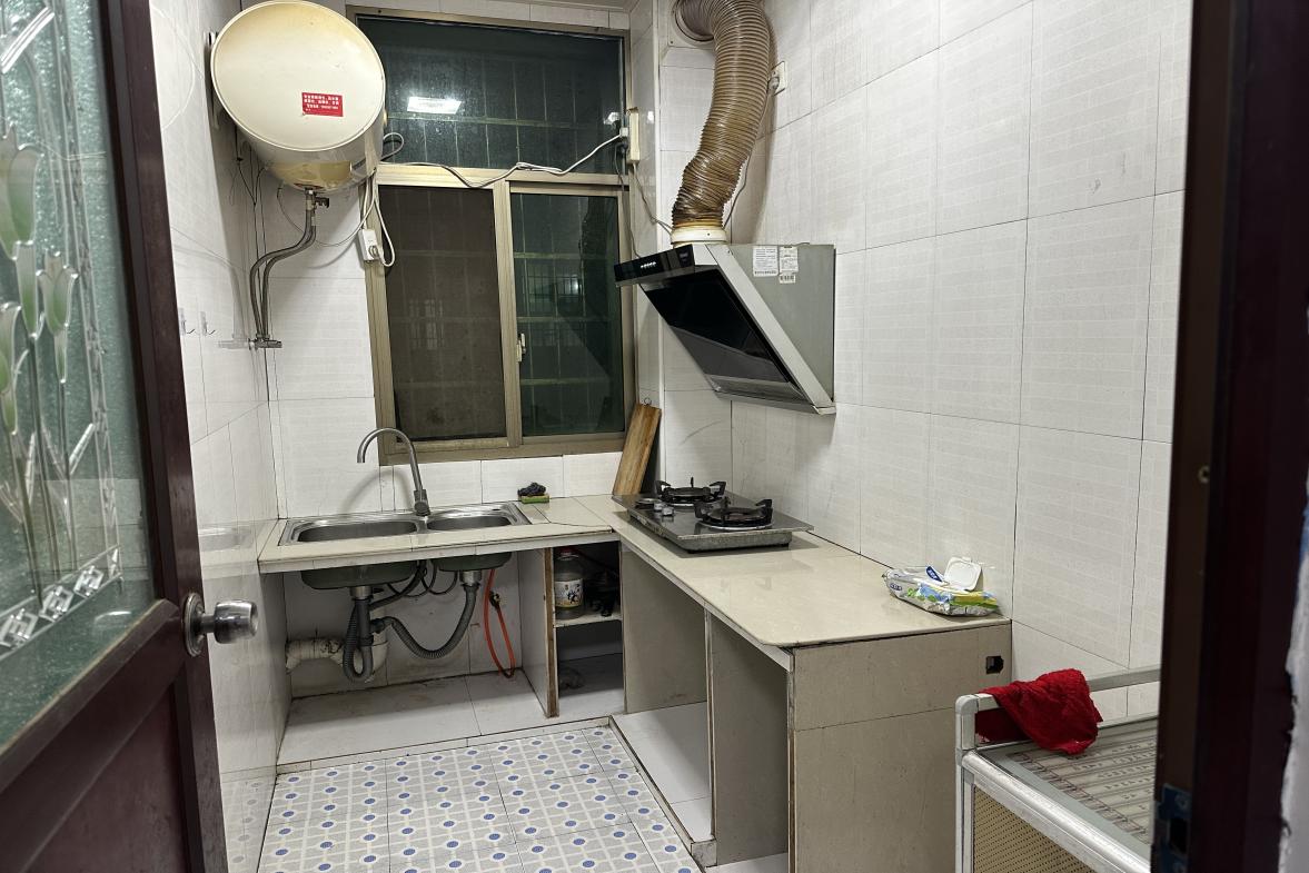 罗家小区西区 3室2厅1卫 850.0元/月 罗家小区西区 3室2厅1卫 850.0元/月室内图