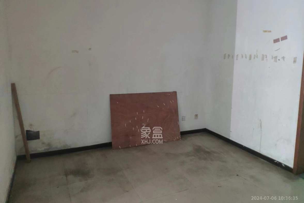 中南汽车世界  2室2厅1卫   1000.00元/月室内图1
