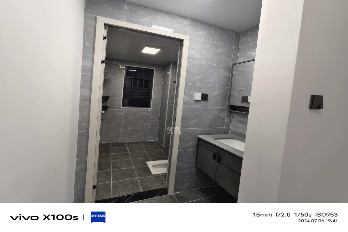 卓越伊景苑 3室2厅2卫 2800.0元/月 卓越伊景苑 3室2厅2卫 2800.0元/月室内图