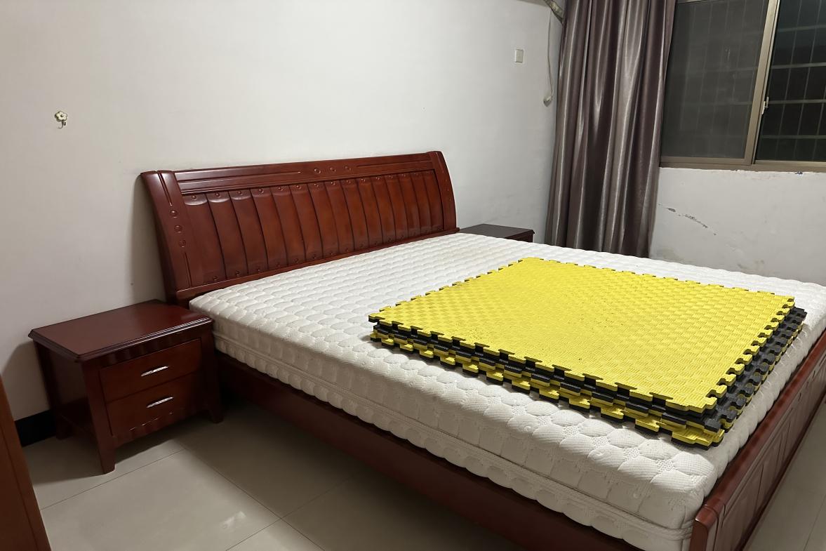 罗家小区西区 3室2厅1卫 850.0元/月 罗家小区西区 3室2厅1卫 850.0元/月室内图