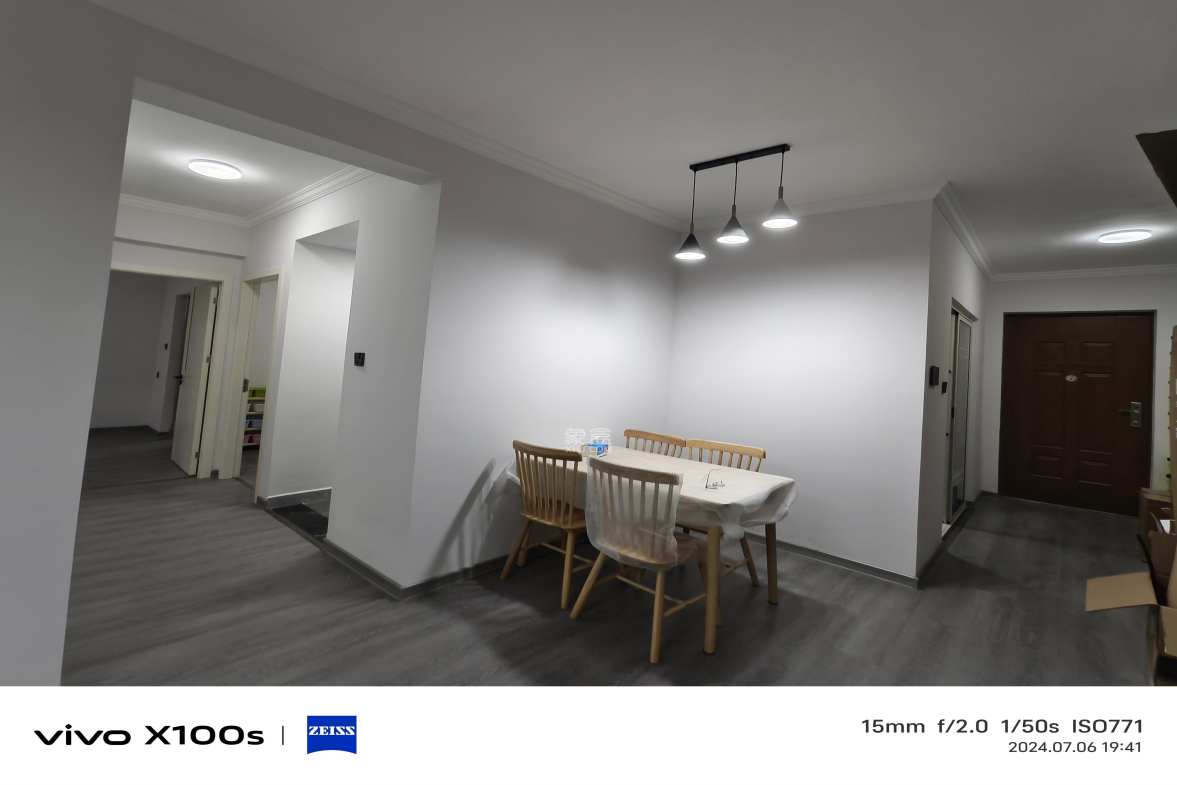 卓越伊景苑 3室2厅2卫 2800.0元/月 卓越伊景苑 3室2厅2卫 2800.0元/月室内图