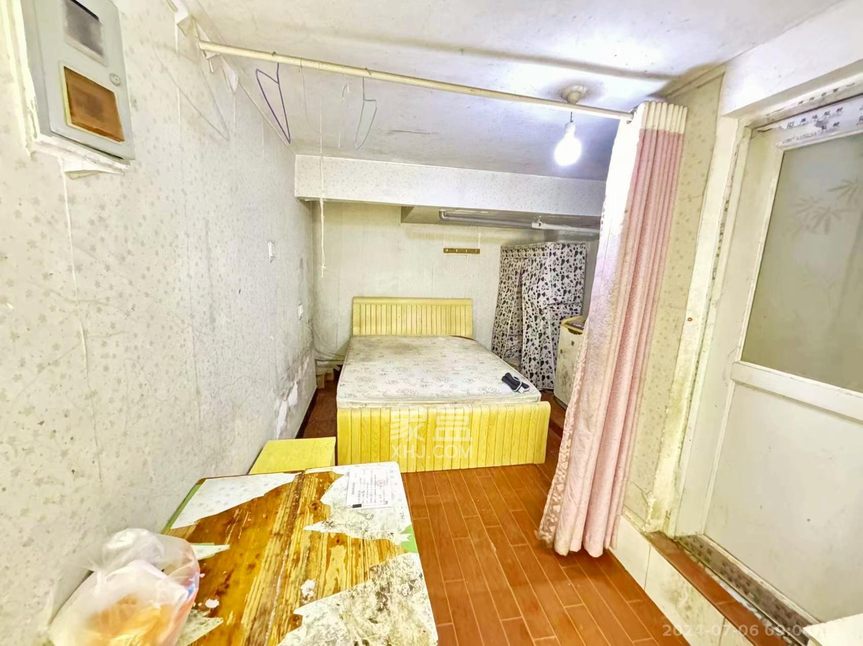 恩瑞麓山名园（龙王港小区）  1室0厅0卫   600.00元/月