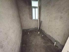 山水绿城  3室2厅2卫    42.8万