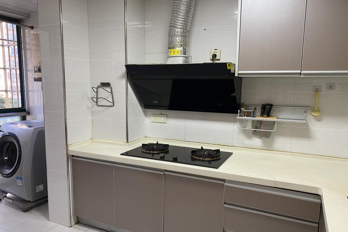 云顶上品  3室2厅2卫   2500.00元/月室内图