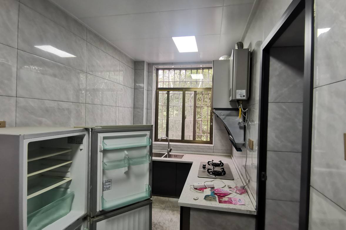 农商银行家属楼  3室1厅1卫    1200.0元/月室内图