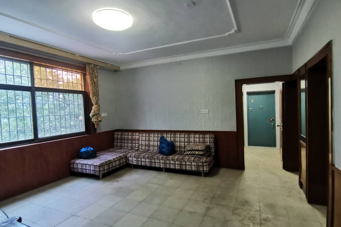 农商银行家属楼  3室1厅1卫    1200.0元/月室内图