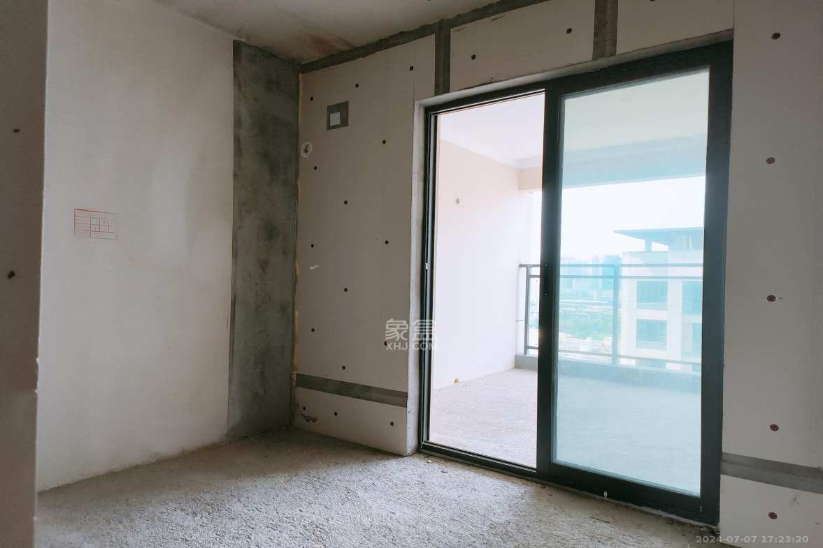 城发恒伟东风映1897  4室2厅2卫    5000.0元/月室内图