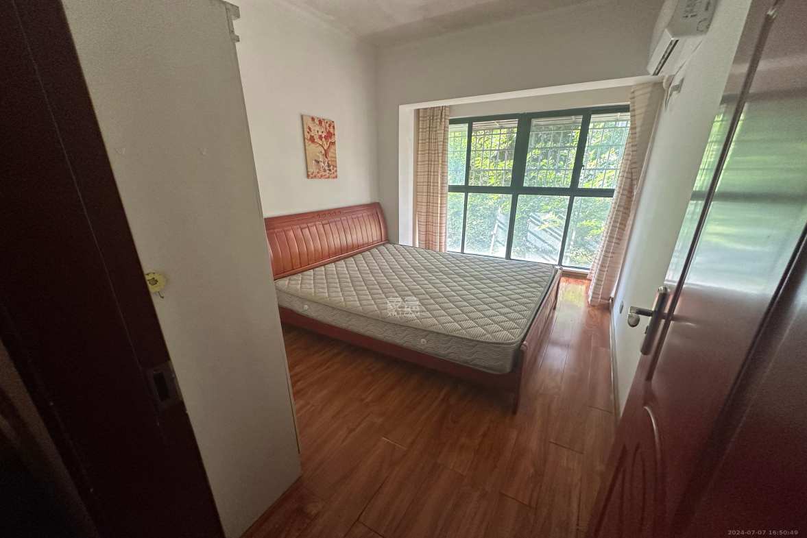 家兴苑  1室2厅2卫    2200.0元/月 家兴苑  1室2厅2卫    2200.0元/月室内图