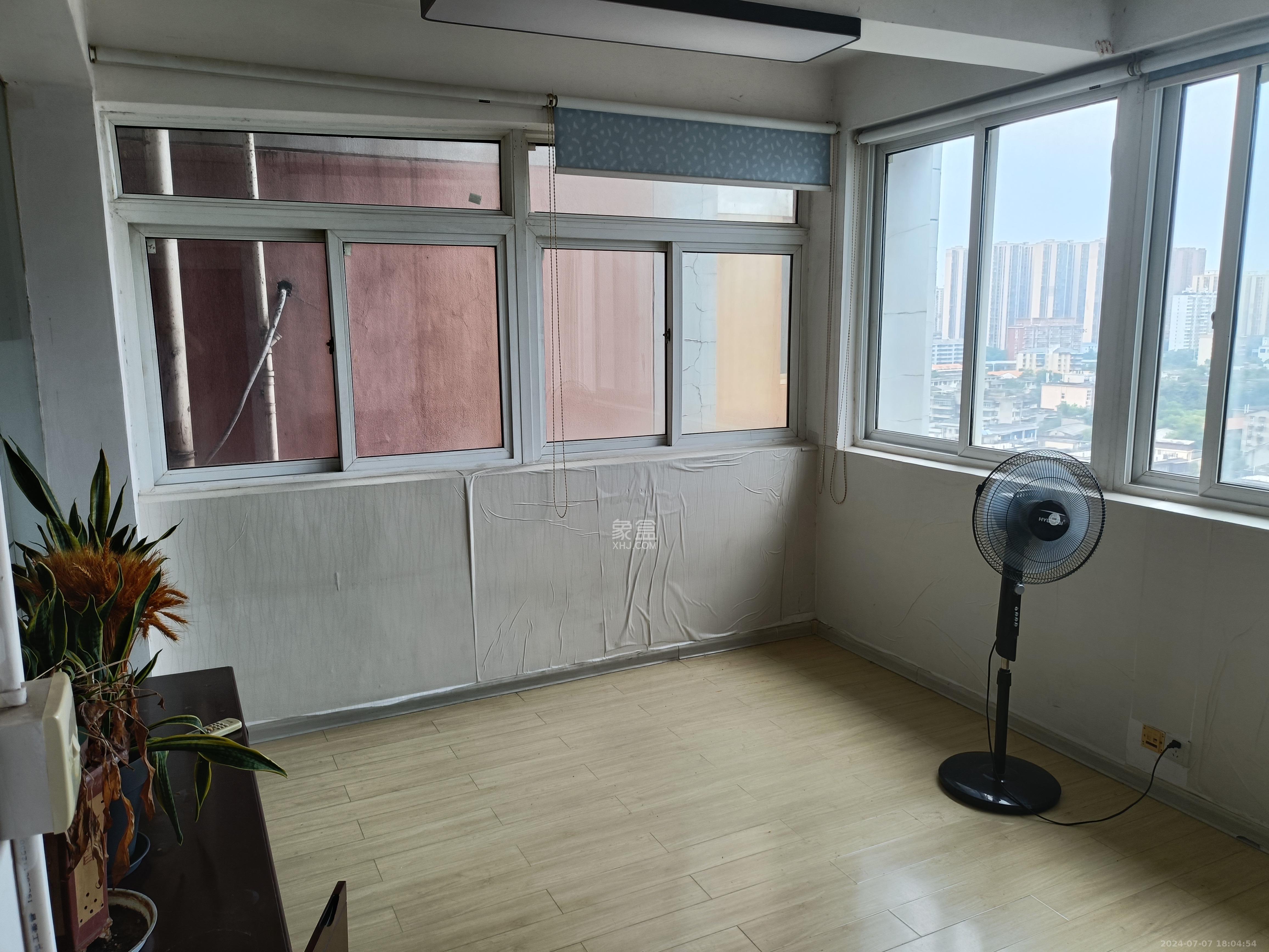 建鸿达现代公寓  2室1厅1卫   3000.00元/月