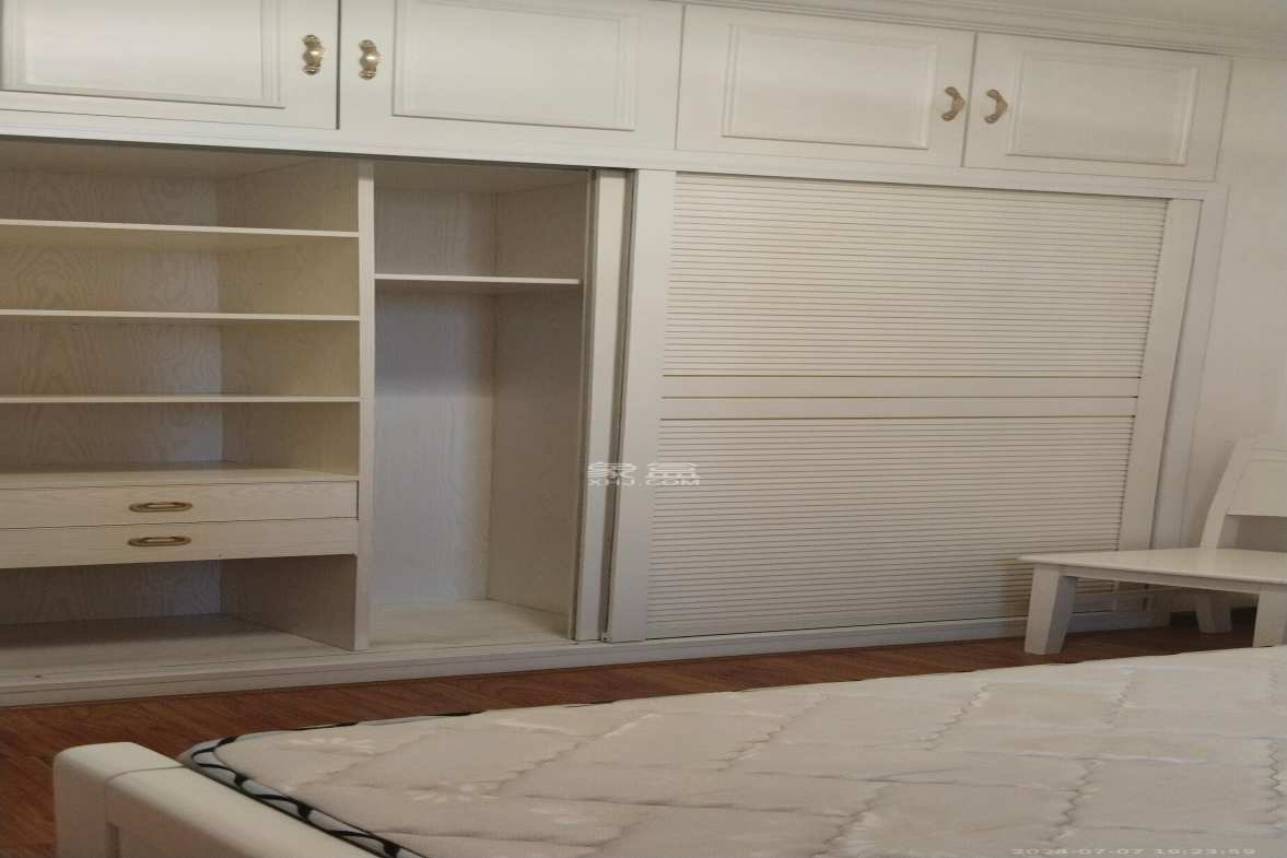 高林仕家  3室2厅1卫   2200.00元/月室内图