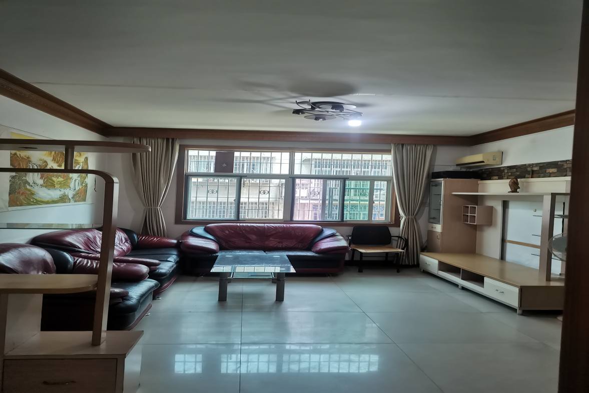 农商银行家属楼  3室1厅1卫    1200.0元/月室内图1