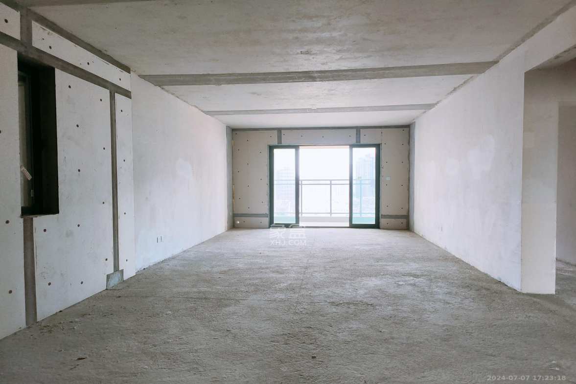 城发恒伟东风映1897  4室2厅2卫    5000.0元/月室内图