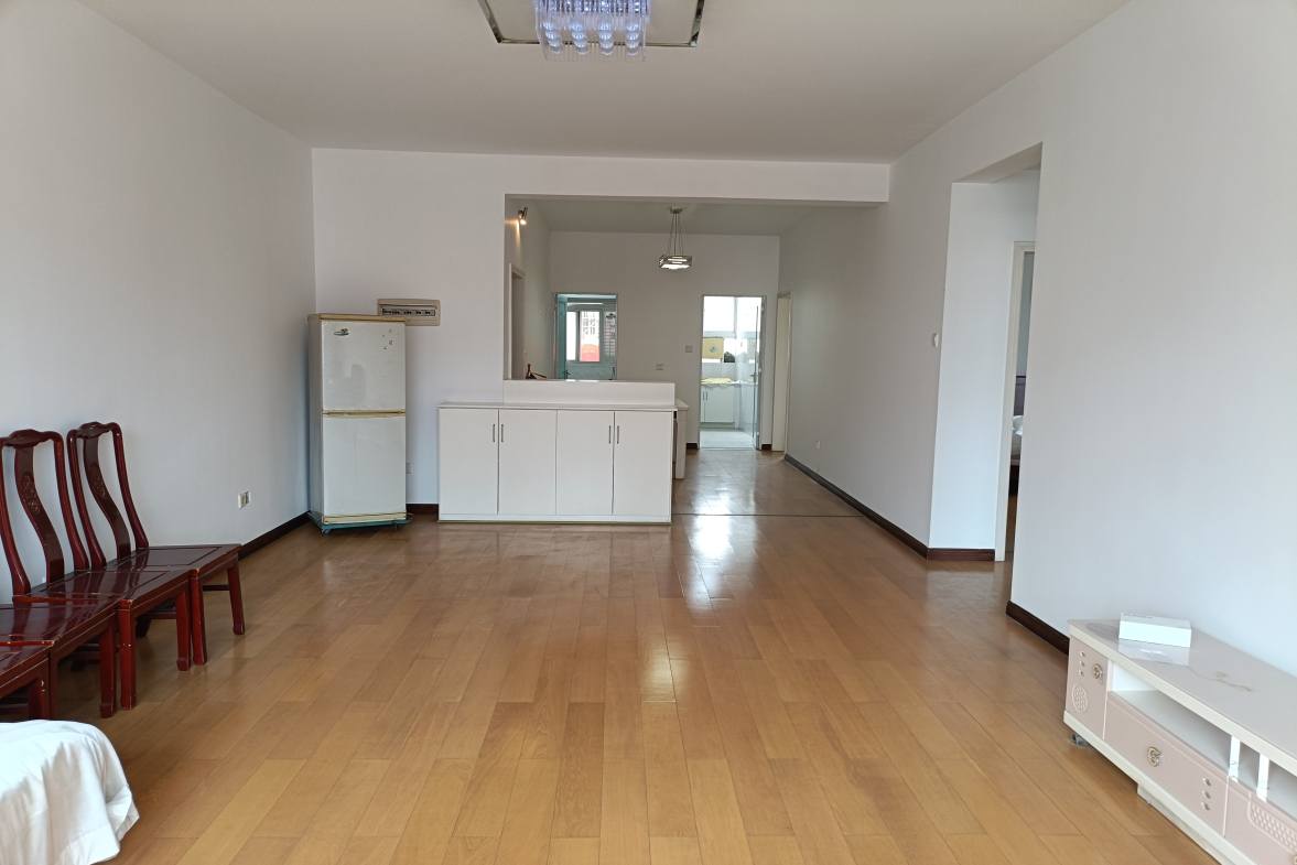 湘中园  3室2厅2卫    39.0万室内图1