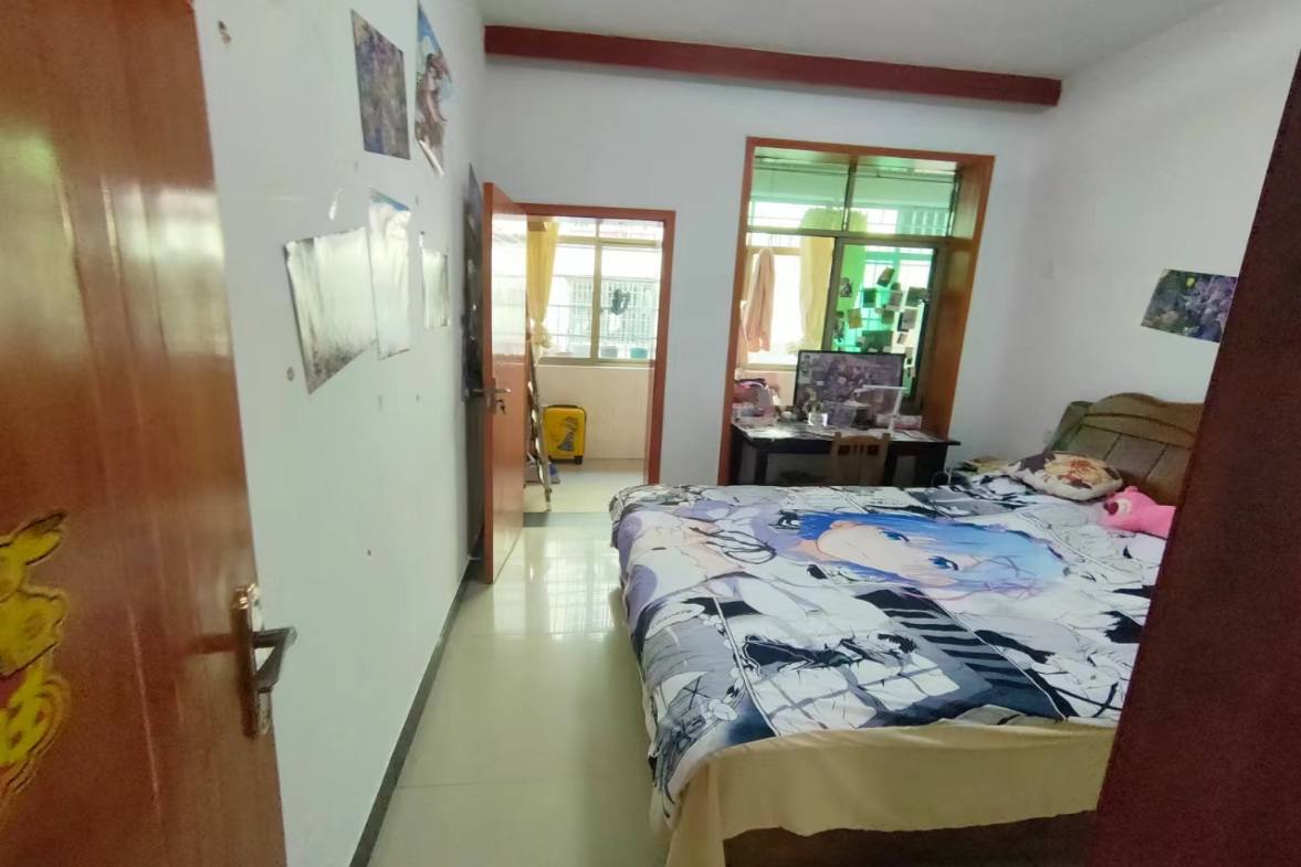 晓园小区  3室2厅2卫   31.80万室内图