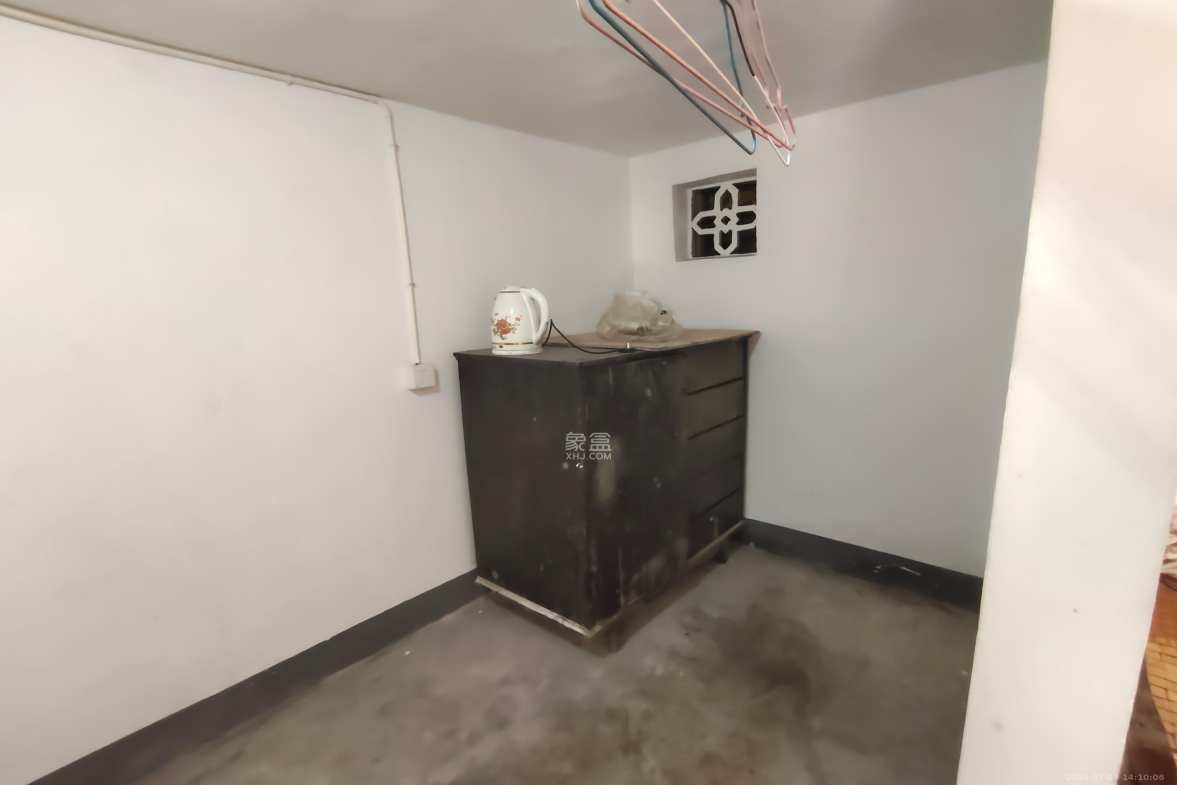 十五中单位宿舍  1室0厅0卫    666.0元/月室内图