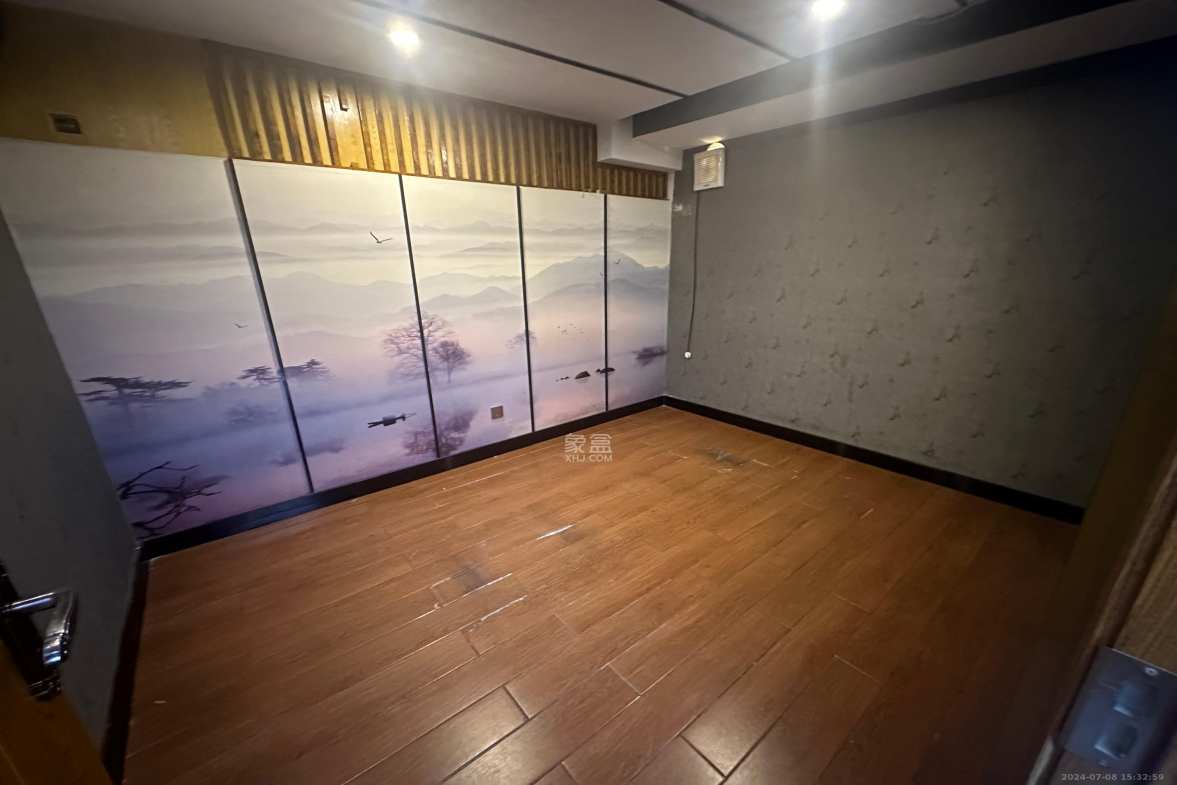 新世界百货（湖南供销大厦）  1室0厅0卫   7500.00元/月室内图