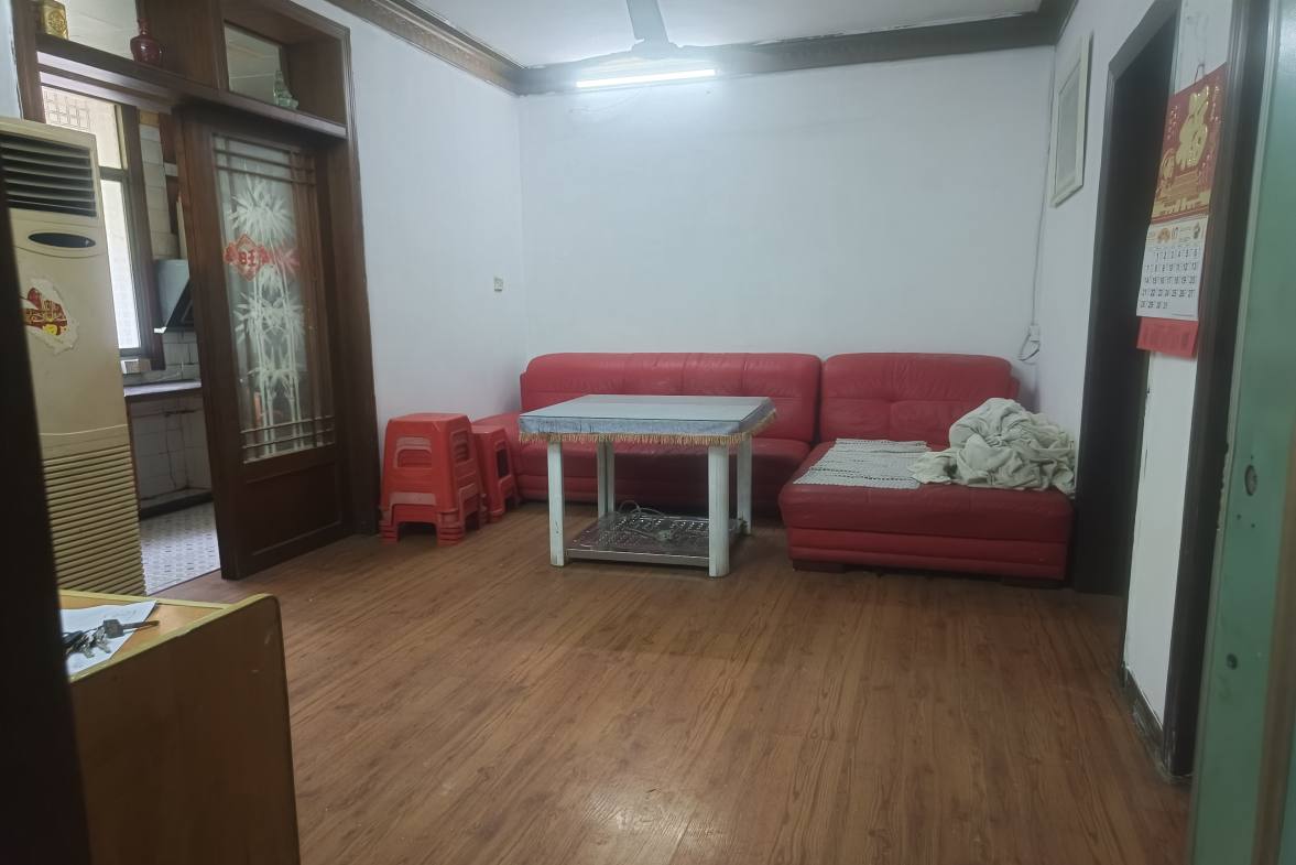 华达机械厂  1室0厅0卫    1080.0元/月 华达机械厂  1室0厅0卫    1080.0元/月室内图1