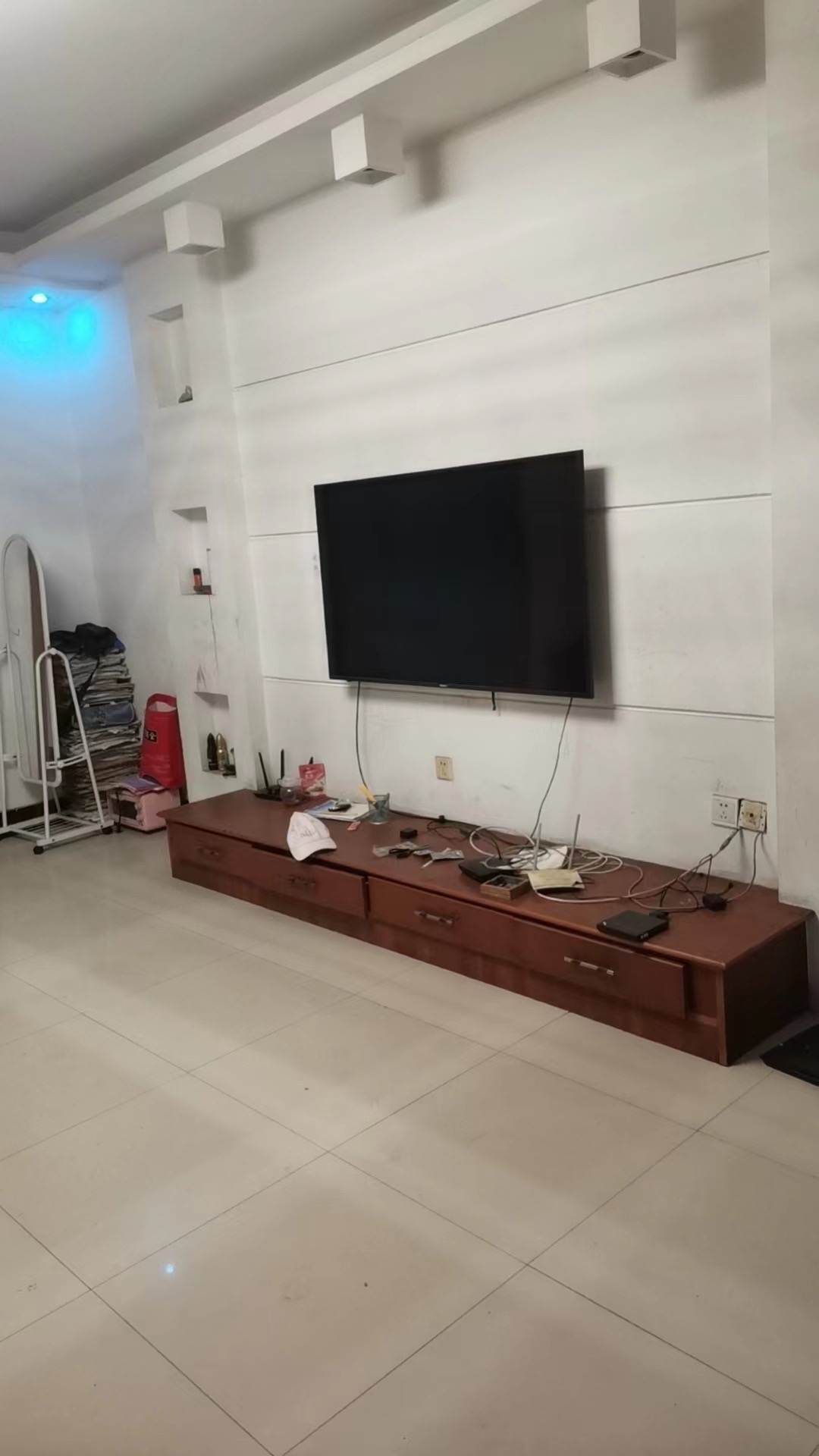 金信花园 4室2厅2卫 1500.0元/月 金信花园 4室2厅2卫 1500.0元/月室内图