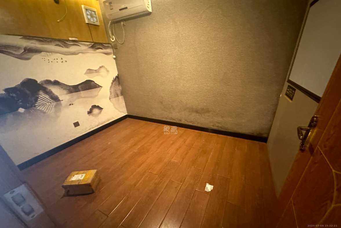新世界百货（湖南供销大厦）  1室0厅0卫   7500.00元/月室内图