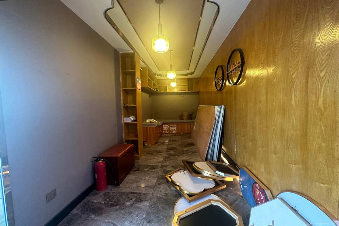 新世界百货（湖南供销大厦）  1室0厅0卫   7500.00元/月室内图