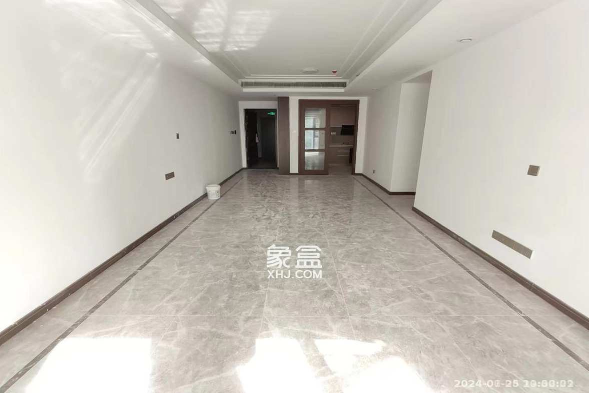 绿地长沙城际空间站（柏仕佳苑）  3室2厅2卫    2700.0元/月室内图