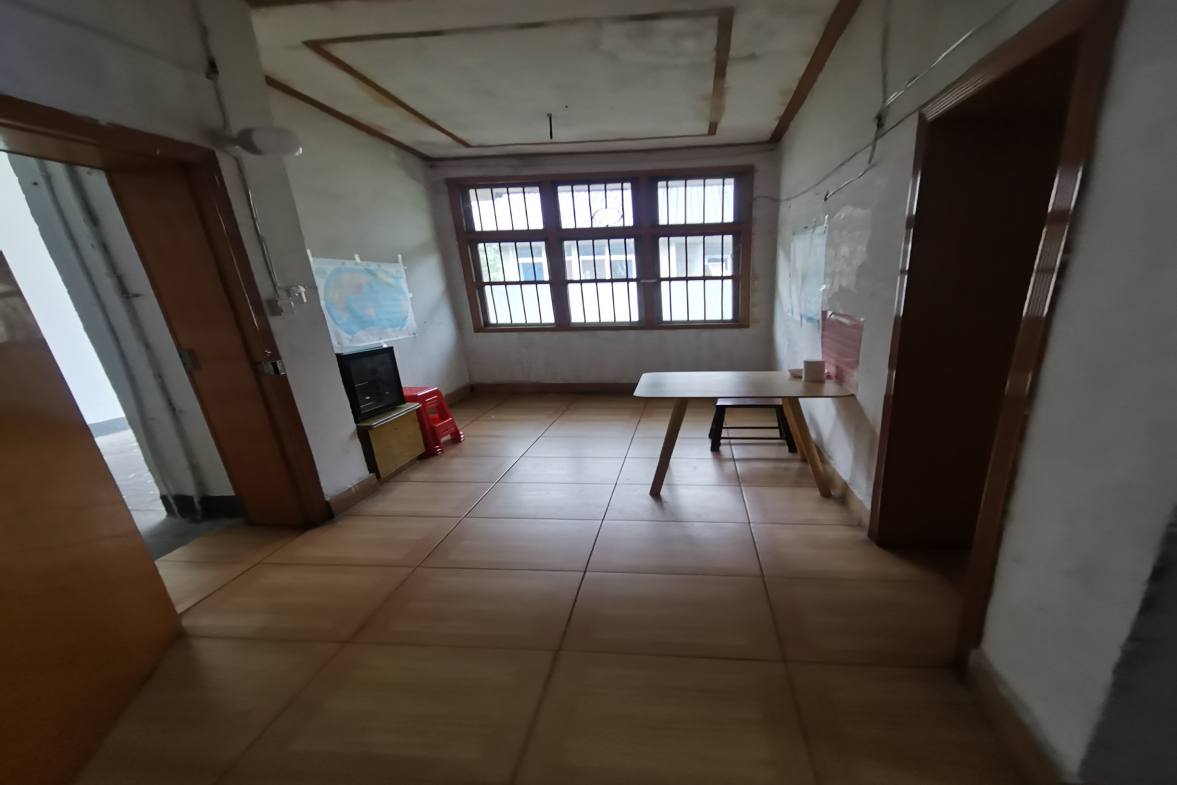 卫生局家属楼 2室1厅2卫 700.0元/月 卫生局家属楼 2室1厅2卫 700.0元/月室内图