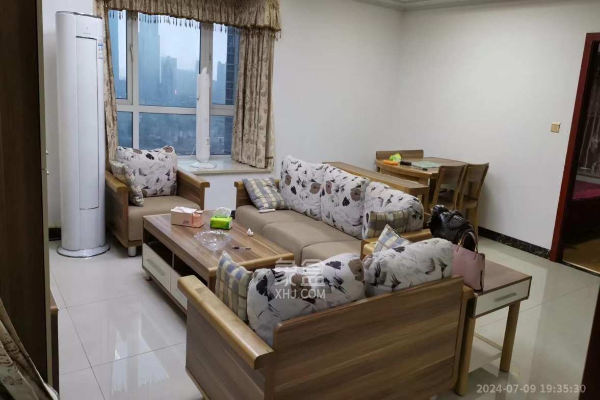 凯乐国际城  4室2厅1卫    5800.0元/月室内图