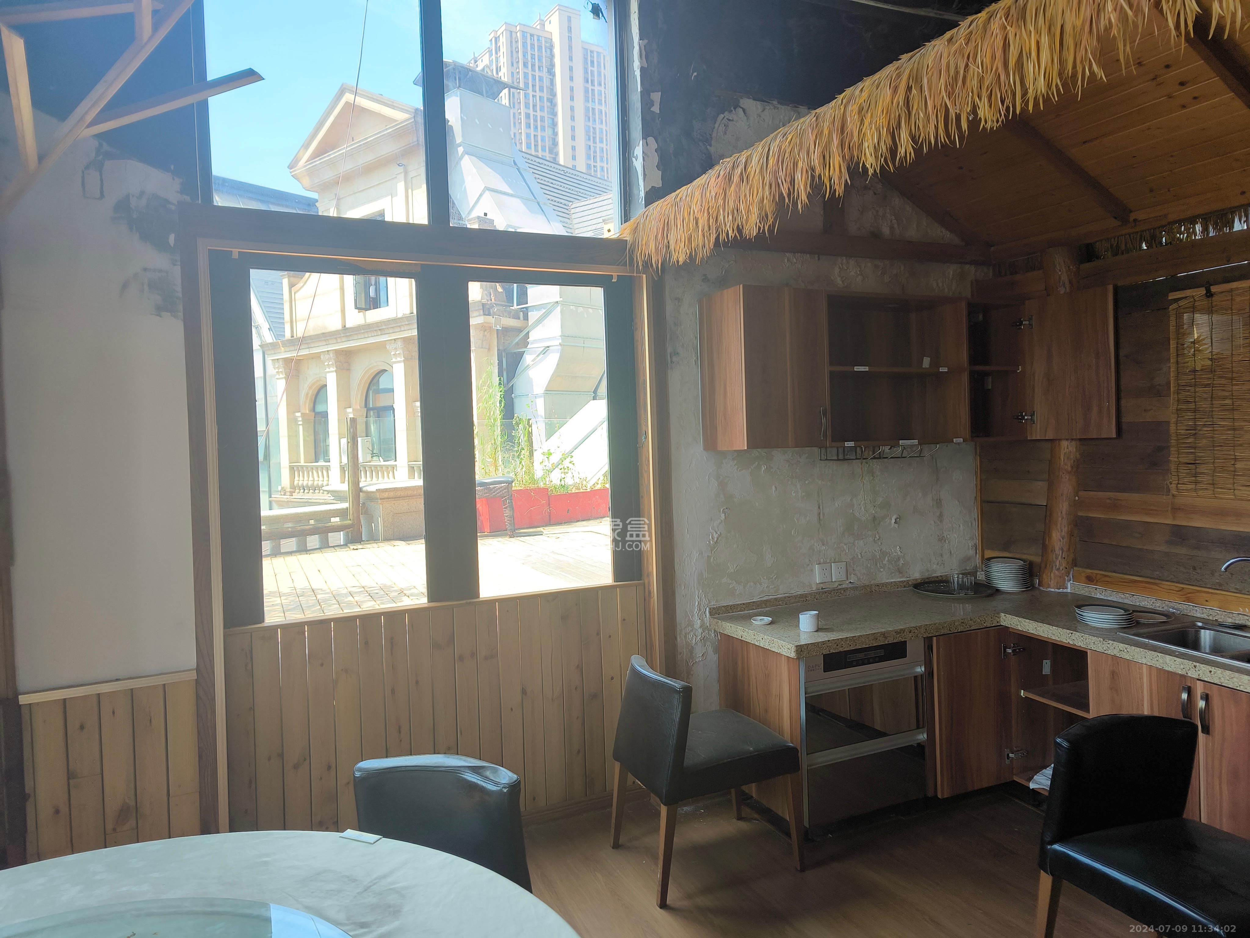 渔人码头   320.0㎡      30400.0元/月室内图