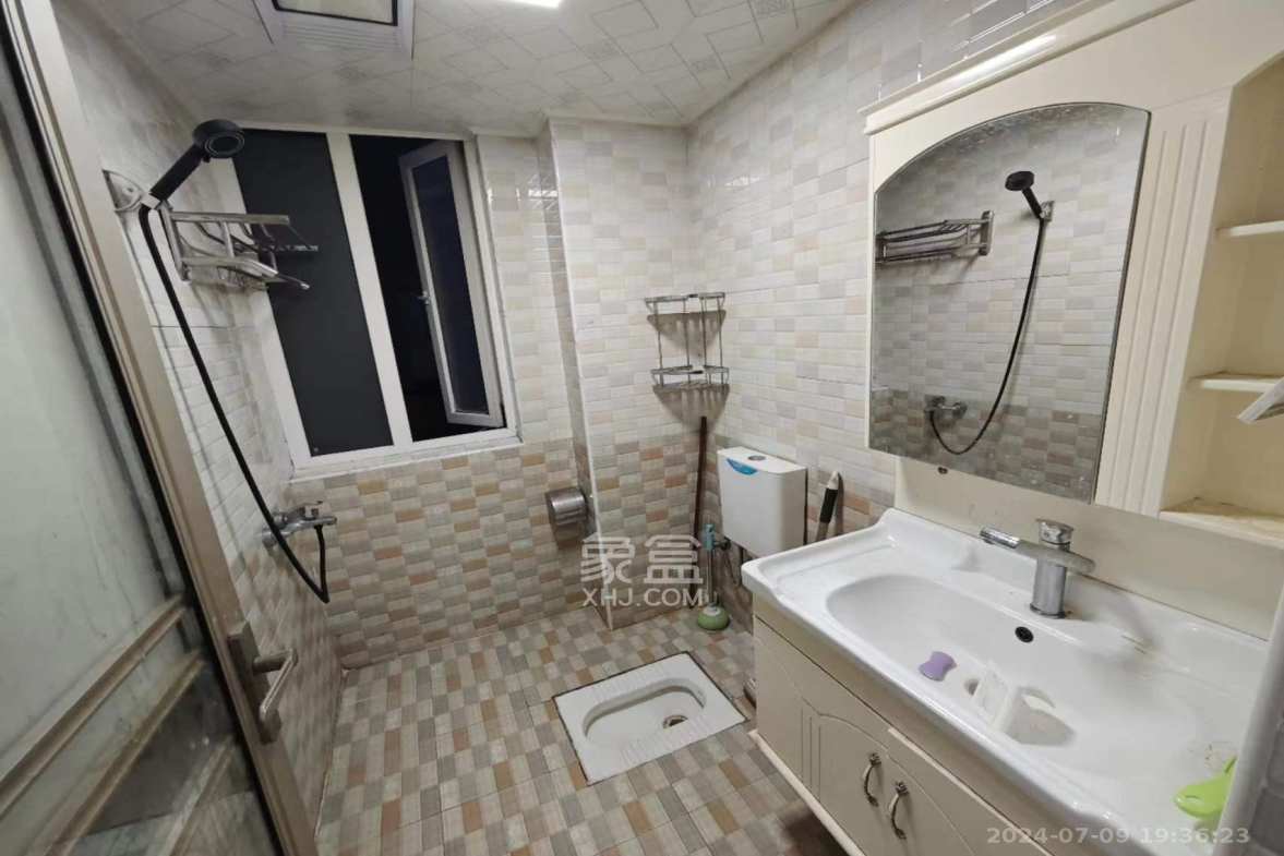凯乐国际城  4室2厅1卫    5800.0元/月室内图