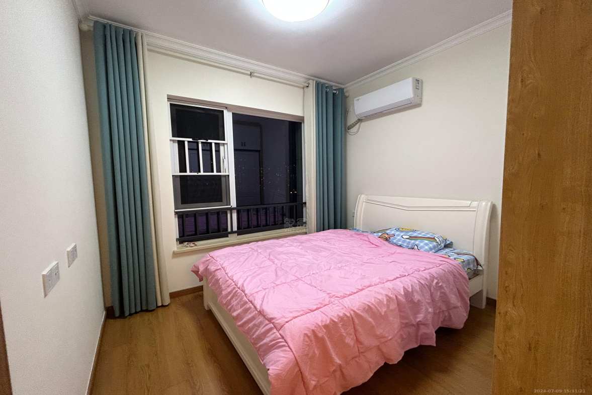 金科集美雅郡  3室2厅2卫    2000.0元/月室内图