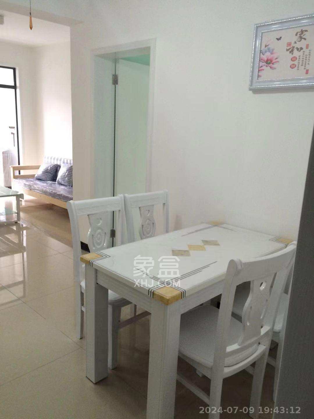 荣盛花语馨苑  2室2厅1卫    2500.0元/月室内图