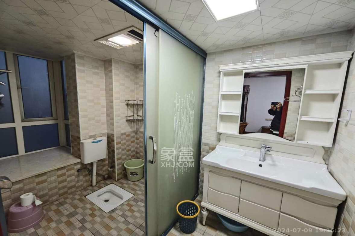 凯乐国际城  4室2厅1卫    5800.0元/月室内图