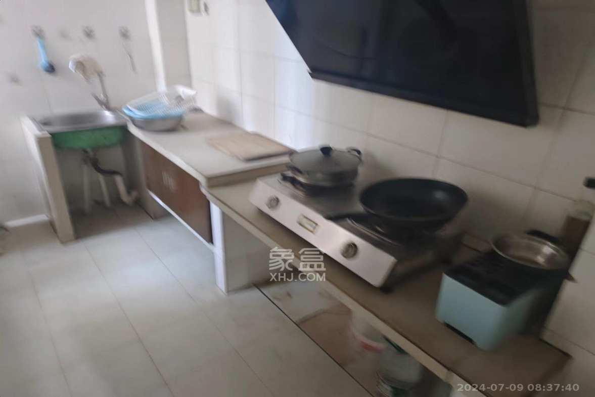 东方新城  2室2厅1卫    2200.0元/月室内图