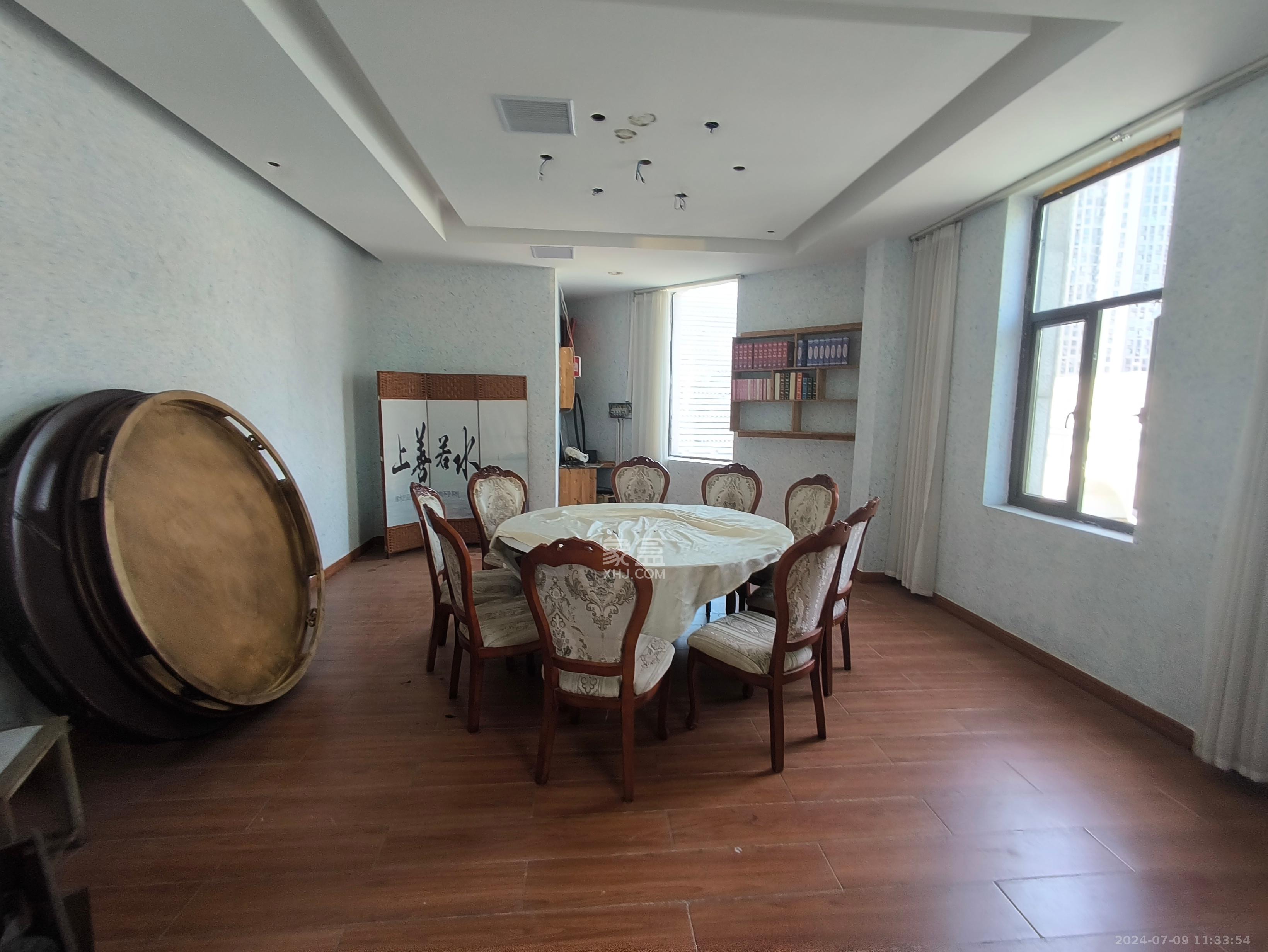 渔人码头   320.0㎡      30400.0元/月室内图